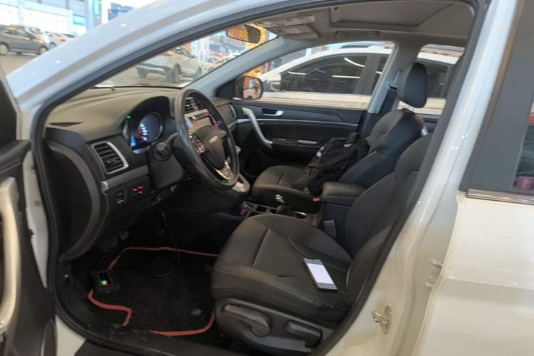 Used Haval M6 2019 1.5T DCT Two-Wheel Drive Value Edition China VI Standard Left Front Seat