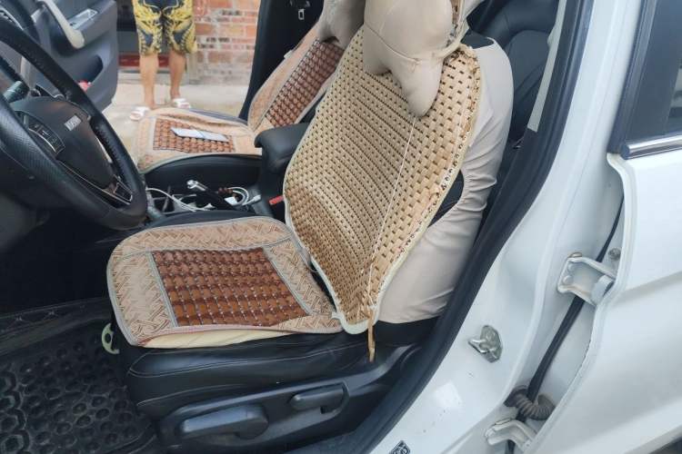 Used Haval M6 2019 1.5T DCT Two-Wheel Drive Elite Version China VI Standard Left Front Seat
