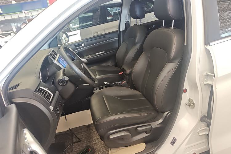 Used Haval M6 2019 1.5T DCT Two-Wheel Drive Value Edition China VI Standard Left Front Seat