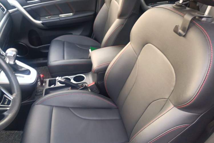 Used Haval M6 2019 1.5T DCT Two-Wheel Drive Value Edition China VI Standard Left Front Seat