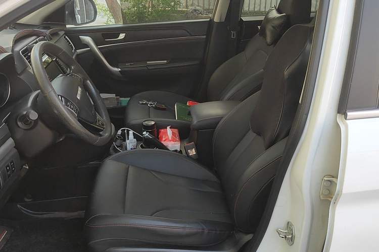 Used Haval M6 2019 1.5T DCT Two-Wheel Drive Value Edition China VI Standard Left Front Seat