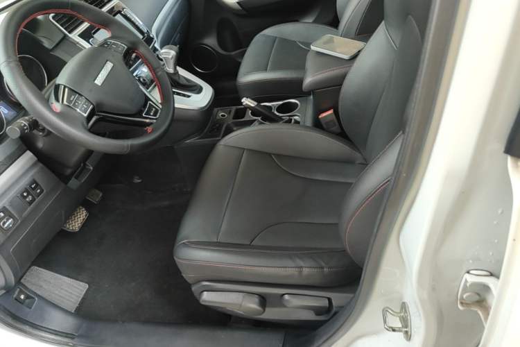 Used Haval M6 2019 1.5T DCT Two-Wheel Drive Value Edition China VI Standard Left Front Seat