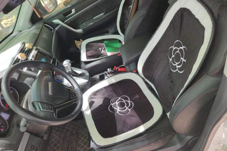 Used Haval M6 2019 1.5T DCT Two-Wheel Drive Elite Version China VI Standard Left Front Seat