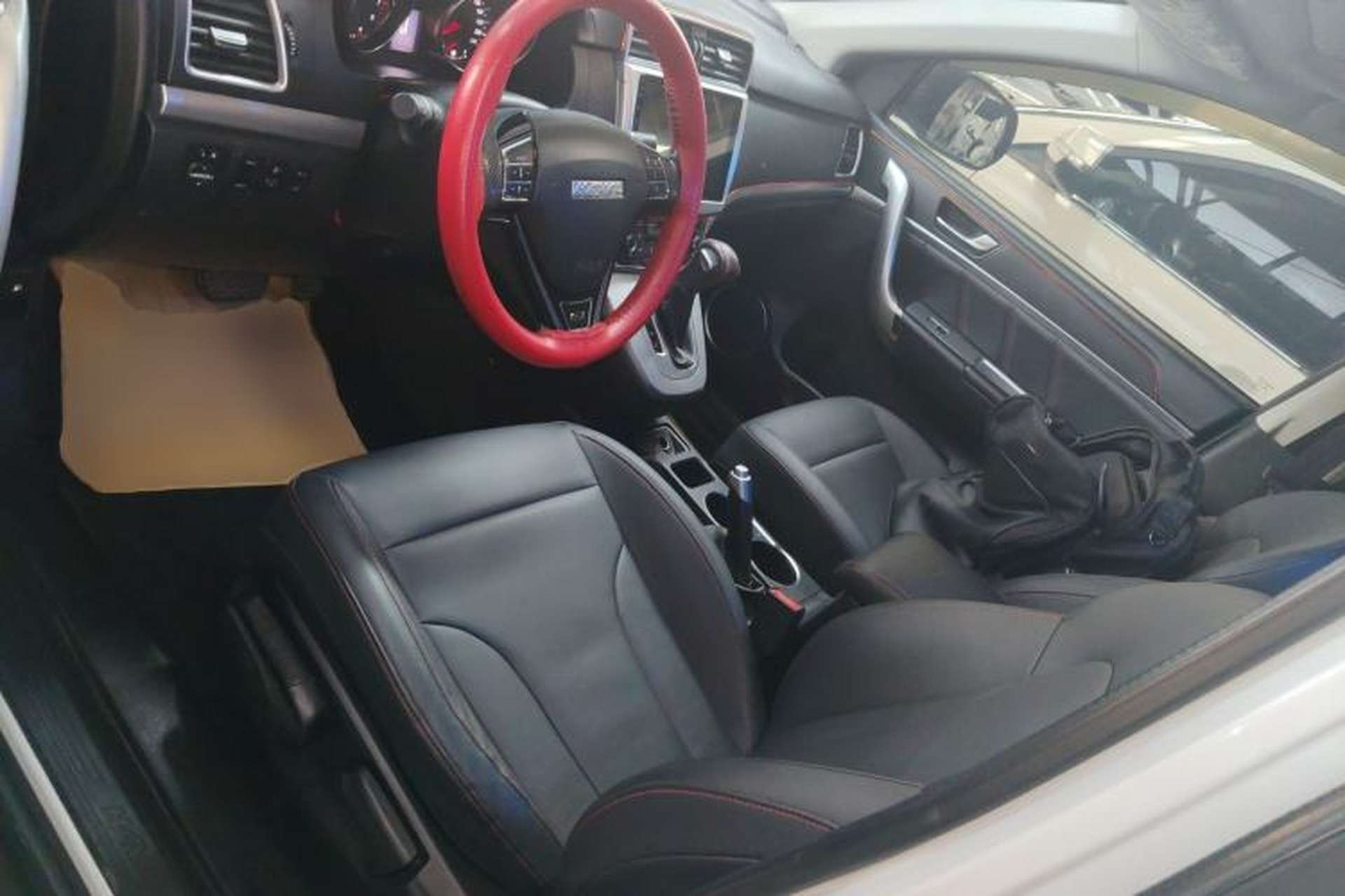Used Haval M6 2019 1.5T DCT Two-Wheel Drive Value Edition China VI Standard Left Front Seat