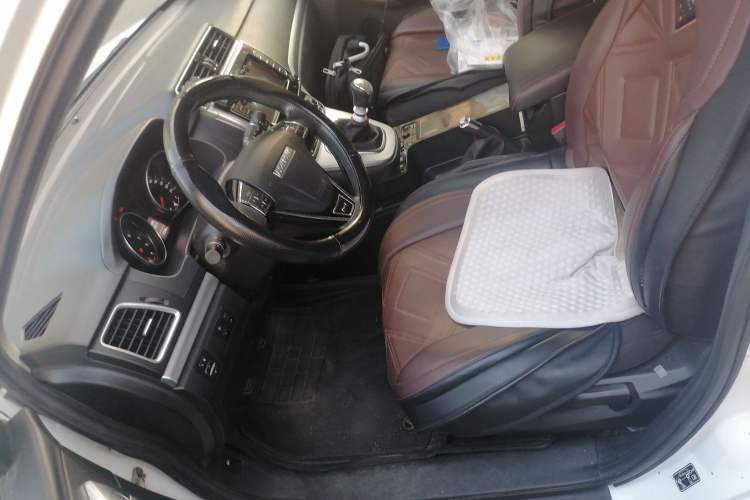Used Haval M6 2019 1.5T Manual Two-Wheel Drive Urban Version China VI Standard Left Front Seat