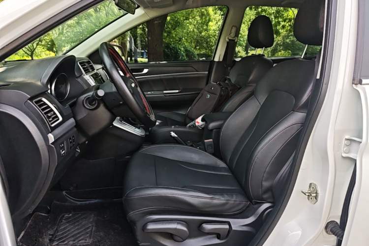 Used Haval M6 2019 1.5T DCT Two-Wheel Drive Value Edition China VI Standard Left Front Seat