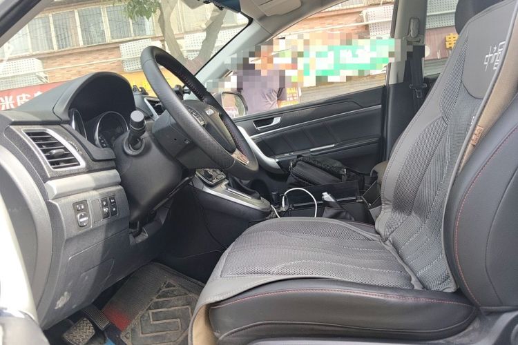 Used Haval M6 2019 1.5T DCT Two-Wheel Drive Elite Version China VI Standard Left Front Seat