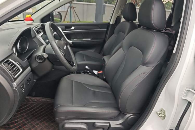 Used Haval M6 2019 1.5T DCT Two-Wheel Drive Value Edition China VI Standard Left Front Seat