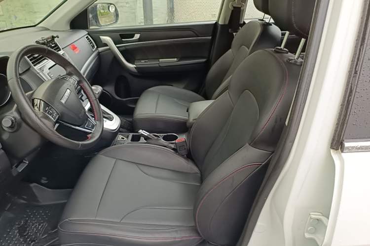 Used Haval M6 2019 1.5T DCT Two-Wheel Drive Elite Version China VI Standard Left Front Seat
