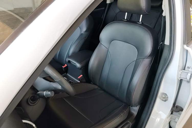 Used Haval M6 2019 1.5T DCT Two-Wheel Drive Value Edition China VI Standard Left Front Seat