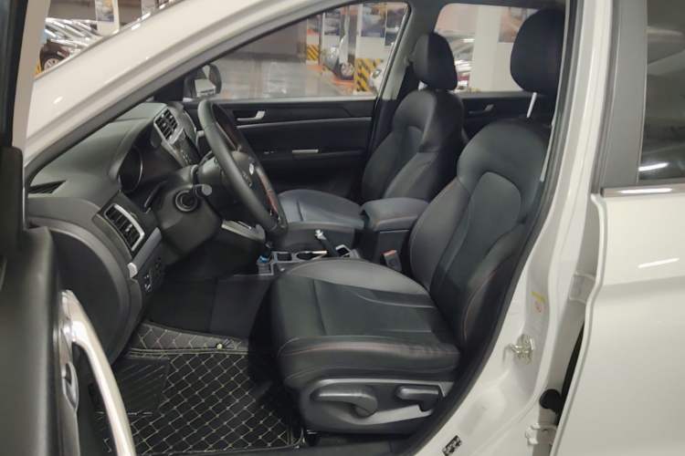Used Haval M6 2019 1.5T DCT Two-Wheel Drive Elite Version China V Standard Left Front Seat