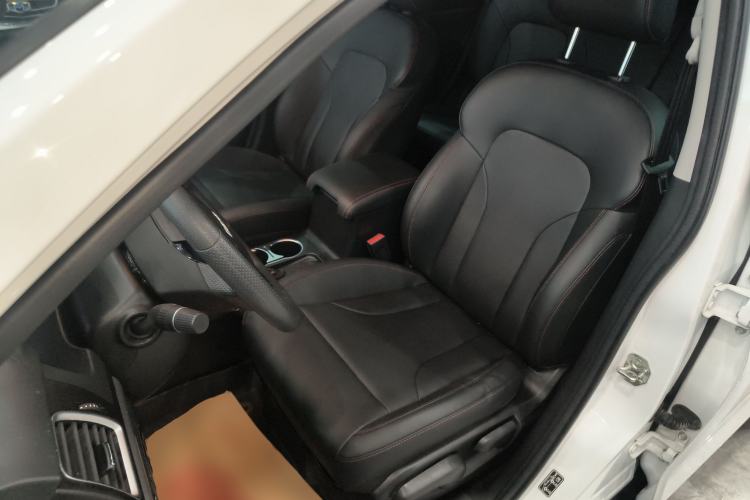 Used Haval M6 2019 1.5T DCT Two-Wheel Drive Value Edition China VI Standard Left Front Seat
