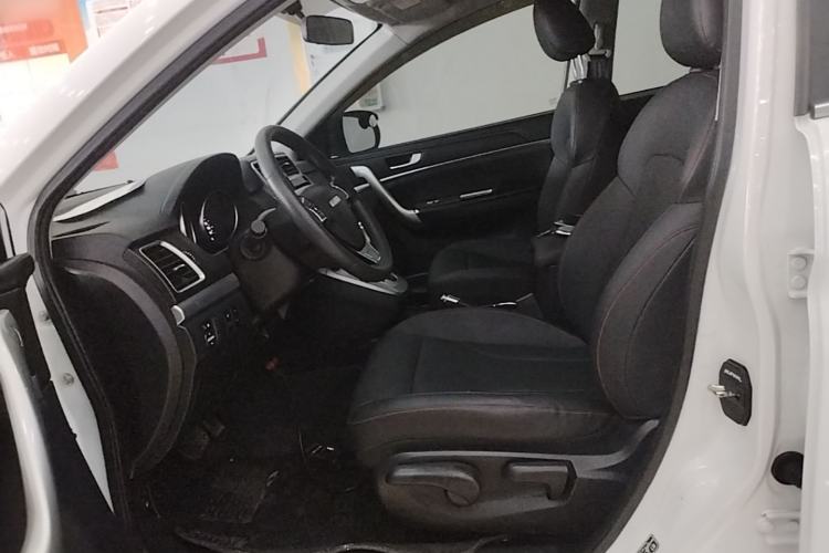 Used Haval M6 2019 1.5T DCT Two-Wheel Drive Value Edition China VI Standard Left Front Seat