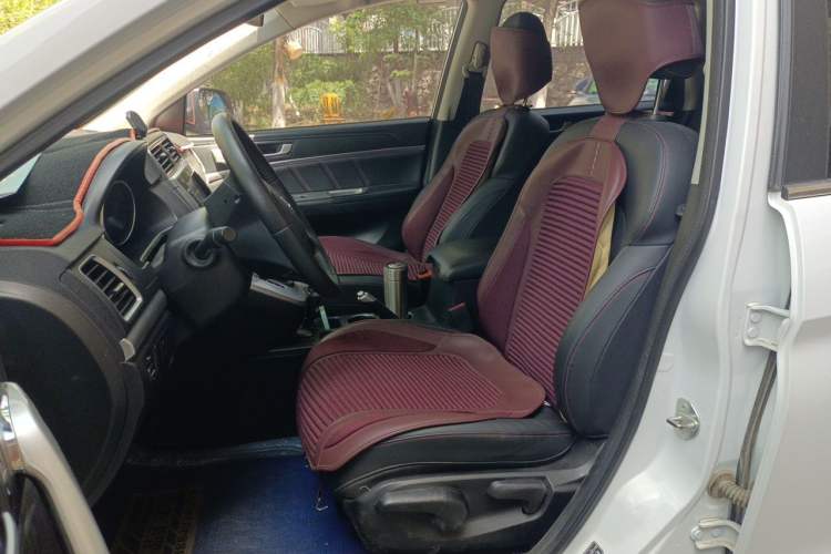 Used Haval M6 2019 1.5T DCT Two-Wheel Drive Urban Version China VI Standard Left Front Seat