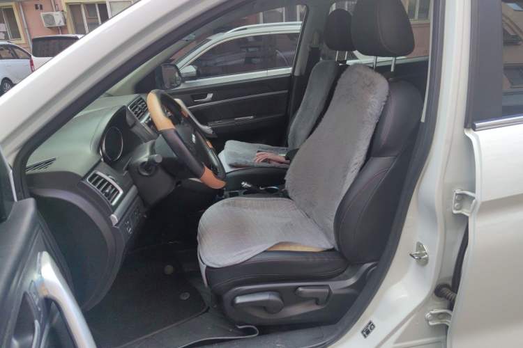 Used Haval M6 2019 1.5T DCT Two-Wheel Drive Urban Version China VI Standard Left Front Seat