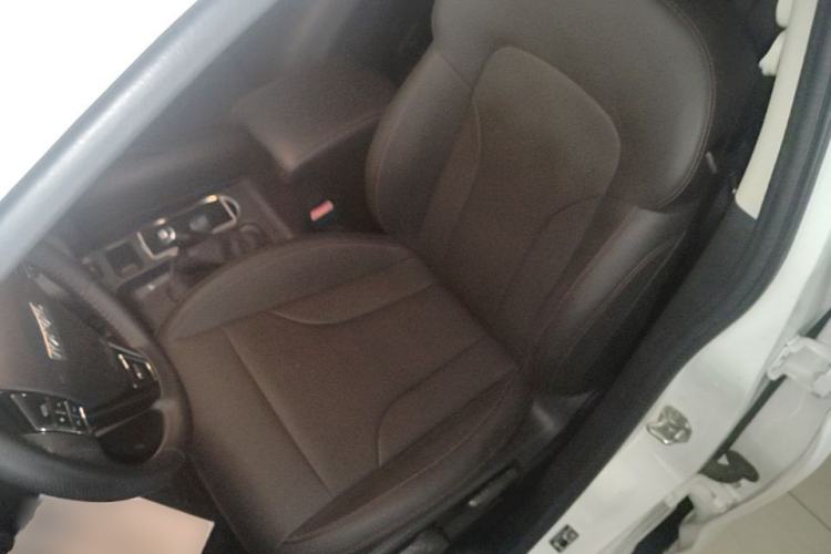 Used Haval M6 2019 1.5T DCT Two-Wheel Drive Elite Version China VI Standard Left Front Seat