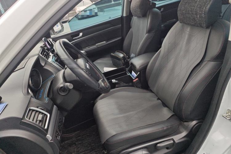 Used Haval M6 2019 1.5T DCT Two-Wheel Drive Elite Version China VI Standard Left Front Seat