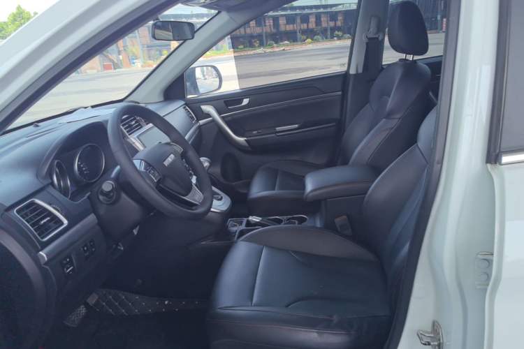 Used Haval M6 2019 1.5T DCT Two-Wheel Drive Value Edition China VI Standard Left Front Seat