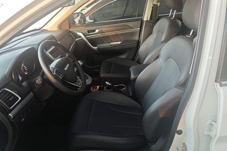 Used Haval M6 2019 1.5T DCT Two-Wheel Drive Elite Version China VI Standard Left Front Seat
