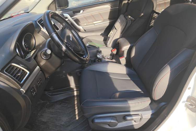Used Haval M6 2019 1.5T DCT Two-Wheel Drive Value Edition China VI Standard Left Front Seat