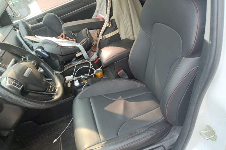 Used Haval M6 2019 1.5T DCT Two-Wheel Drive Value Edition China VI Standard Left Front Seat