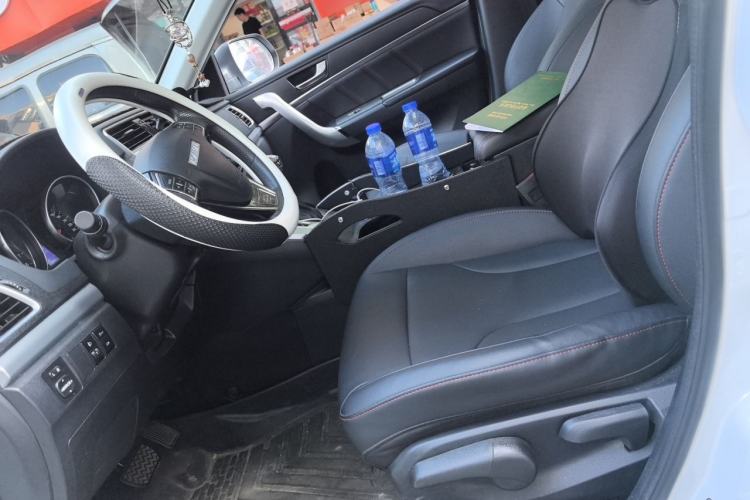 Used Haval M6 2019 1.5T DCT Two-Wheel Drive Value Edition China VI Standard Left Front Seat