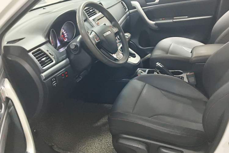 Used Haval M6 2019 1.5T DCT Two-Wheel Drive Value Edition China VI Standard Left Front Seat