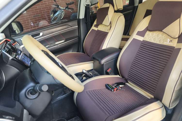 Used Haval M6 2019 1.5T Manual Two-Wheel Drive Elite Version China VI Standard Left Front Seat