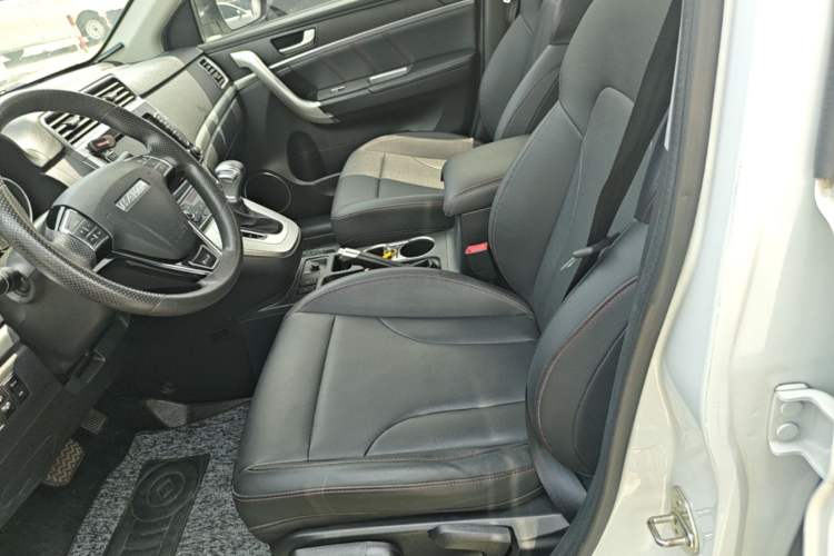 Used Haval M6 2019 1.5T DCT Two-Wheel Drive Value Edition China VI Standard Left Front Seat
