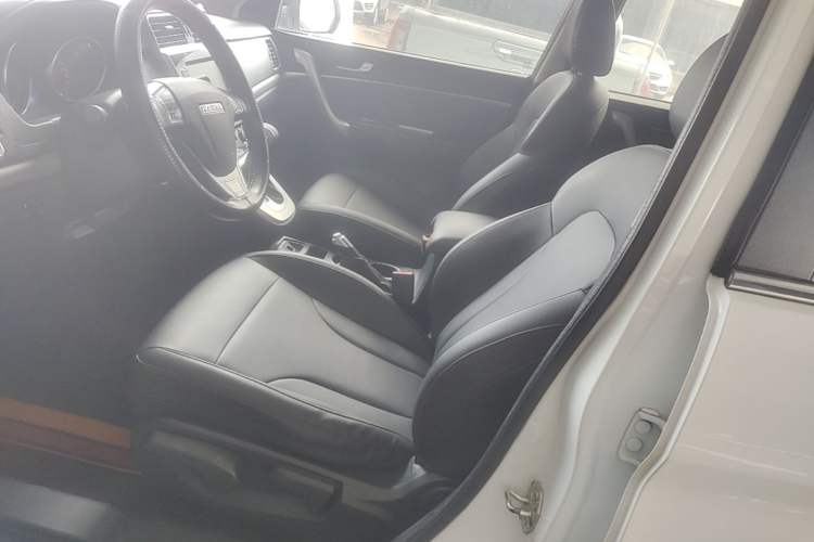 Used Haval M6 2019 1.5T DCT Two-Wheel Drive Elite Version China VI Standard Left Front Seat