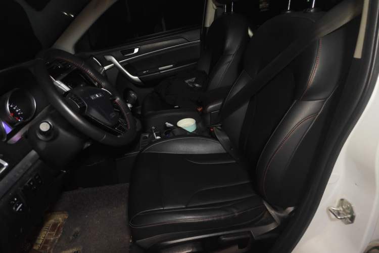 Used Haval M6 2019 1.5T Manual Two-Wheel Drive Elite Version China VI Standard Left Front Seat