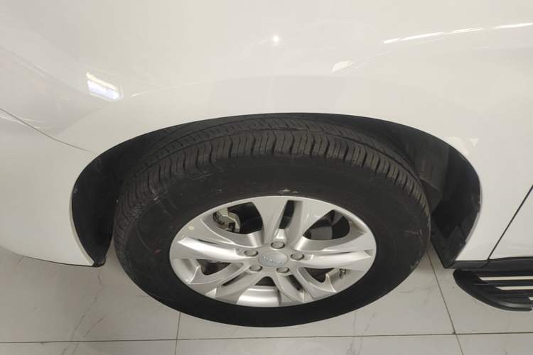 Used Haval M6 2019 1.5T DCT Two-Wheel Drive Value Edition China VI Standard Left Front Wheel Hub