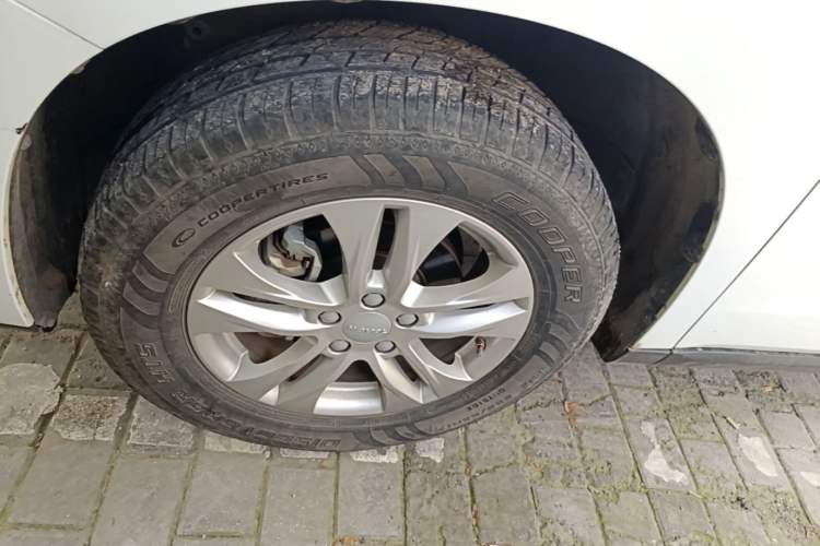 Used Haval M6 2019 1.5T DCT Two-Wheel Drive Value Edition China VI Standard Left Front Wheel Hub