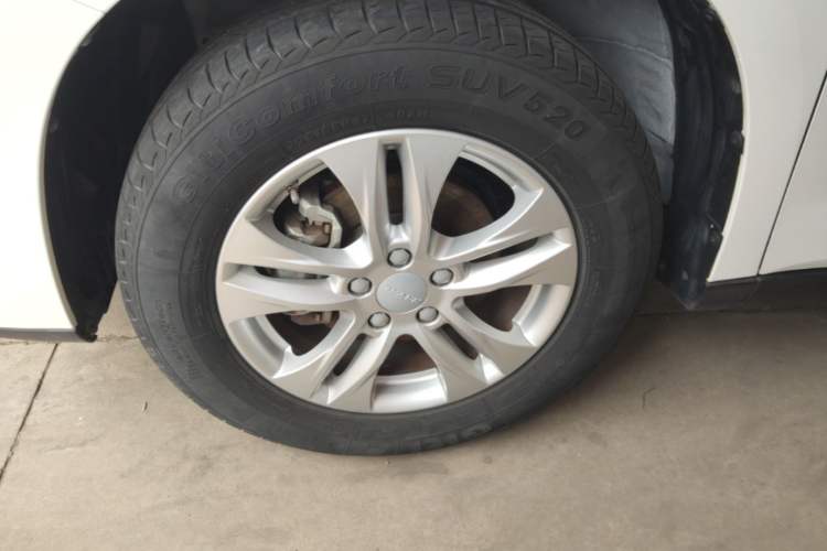 Used Haval M6 2019 1.5T DCT Two-Wheel Drive Elite Version China VI Standard Left Front Wheel Hub