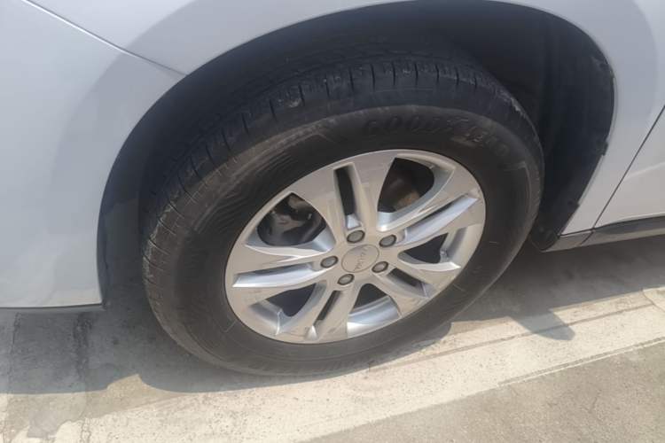 Used Haval M6 2019 1.5T DCT Two-Wheel Drive Value Edition China VI Standard Left Front Wheel Hub