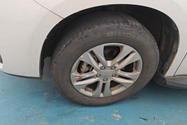 Used Haval M6 2019 1.5T DCT Two-Wheel Drive Elite Version China VI Standard Left Front Wheel Hub