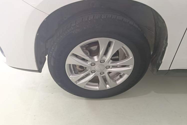 Used Haval M6 2019 1.5T DCT Two-Wheel Drive Elite Version China V Standard Left Front Wheel Hub