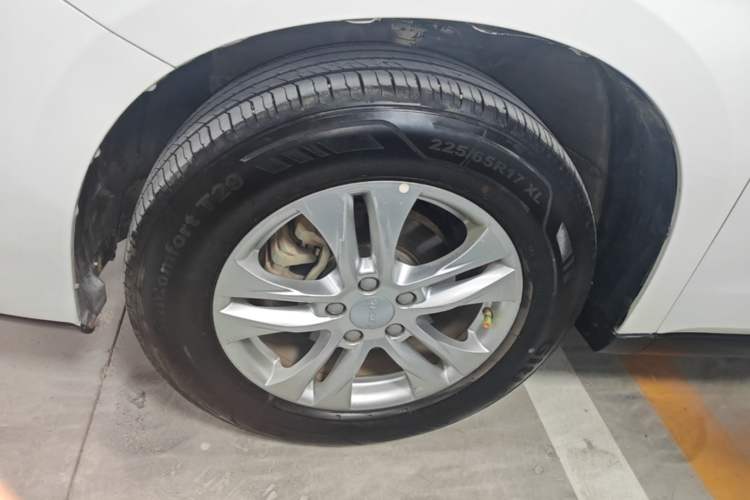 Used Haval M6 2019 1.5T DCT Two-Wheel Drive Value Edition China VI Standard Left Front Wheel Hub