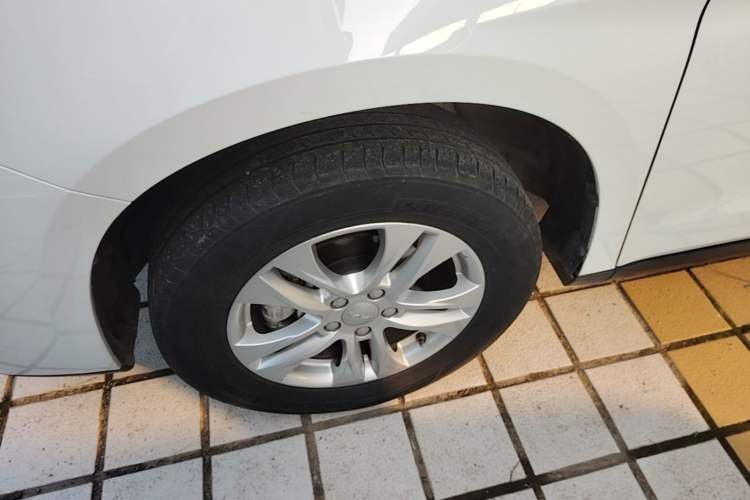 Used Haval M6 2019 1.5T DCT Two-Wheel Drive Elite Version China VI Standard Left Front Wheel Hub