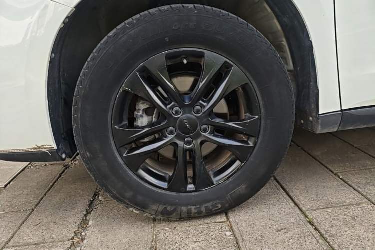 Used Haval M6 2019 1.5T DCT Two-Wheel Drive Value Edition China VI Standard Left Front Wheel Hub