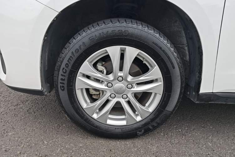 Used Haval M6 2019 1.5T DCT Two-Wheel Drive Value Edition China VI Standard Left Front Wheel Hub