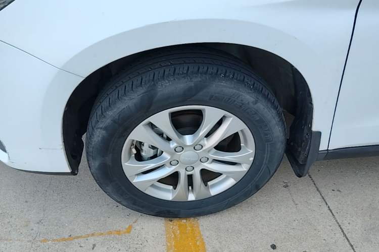 Used Haval M6 2019 1.5T DCT Two-Wheel Drive Elite Version China VI Standard Left Front Wheel Hub