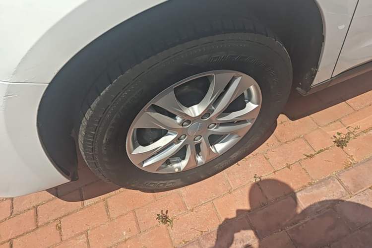 Used Haval M6 2019 1.5T DCT Two-Wheel Drive Value Edition China VI Standard Left Front Wheel Hub