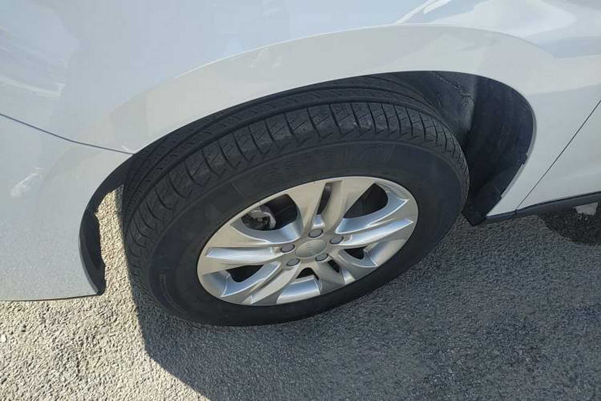 Used Haval M6 2019 1.5T DCT Two-Wheel Drive Value Edition China VI Standard Left Front Wheel Hub