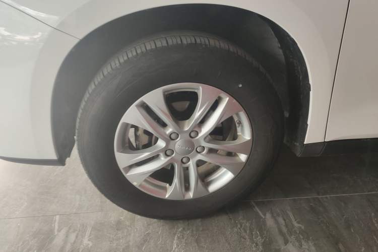 Used Haval M6 2019 1.5T DCT Two-Wheel Drive Value Edition China VI Standard Left Front Wheel Hub