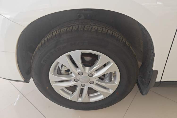 Used Haval M6 2019 1.5T DCT Two-Wheel Drive Value Edition China VI Standard Left Front Wheel Hub