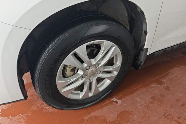 Used Haval M6 2019 1.5T DCT Two-Wheel Drive Elite Version China VI Standard Left Front Wheel Hub