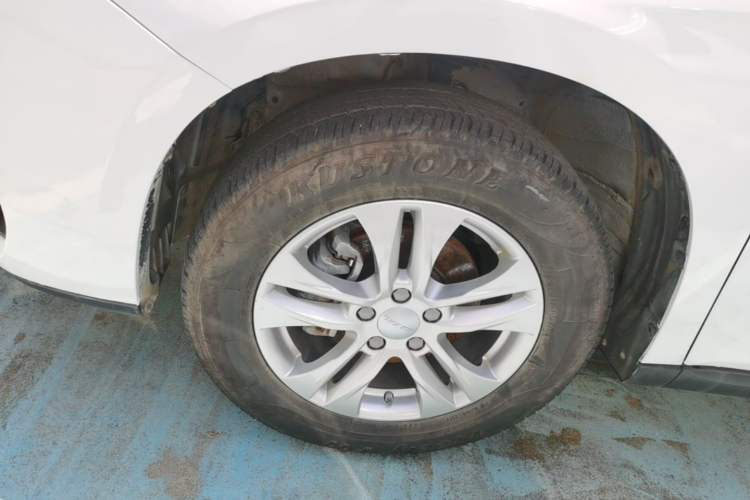 Used Haval M6 2019 1.5T DCT Two-Wheel Drive Elite Version China VI Standard Left Front Wheel Hub
