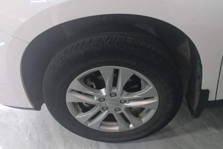 Used Haval M6 2019 1.5T Manual Two-Wheel Drive Elite Version China VI Standard Left Front Wheel Hub