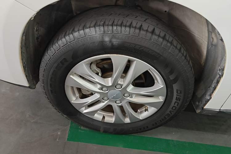 Used Haval M6 2019 1.5T DCT Two-Wheel Drive Elite Version China VI Standard Left Front Wheel Hub